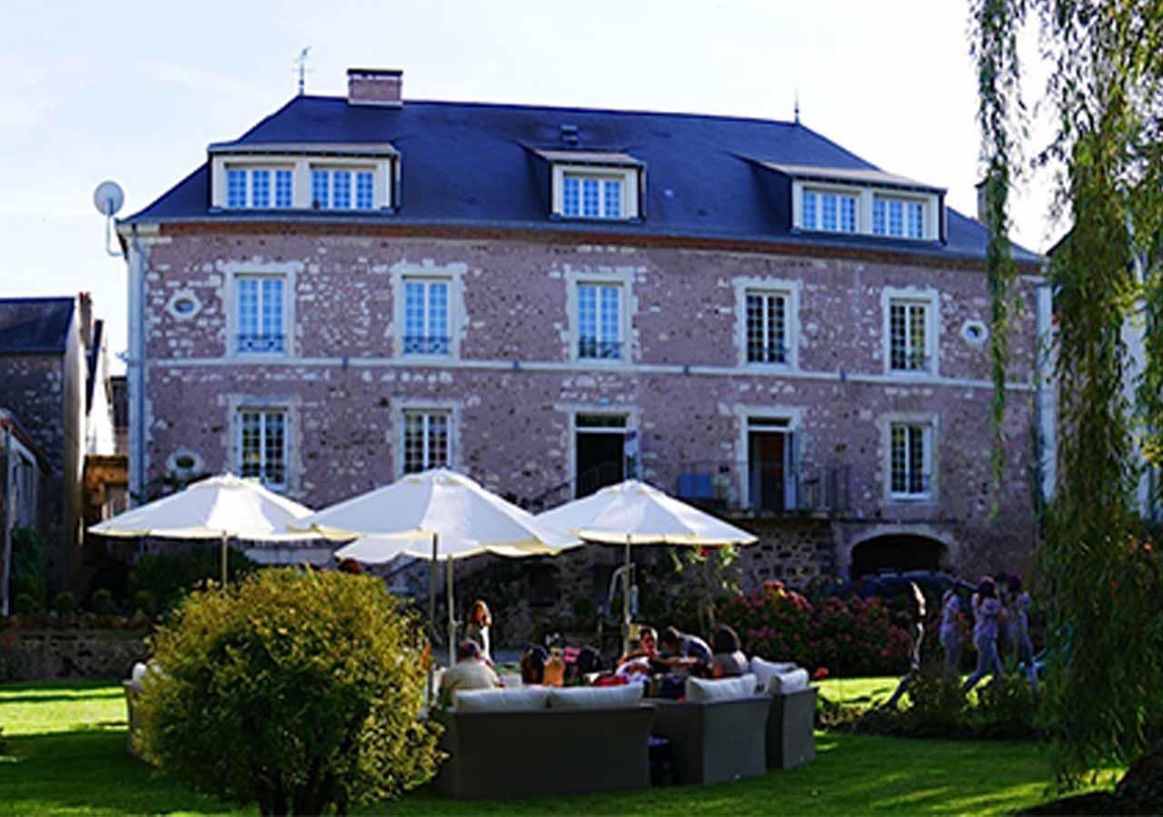 Logis - Auberge De L'Abbaye Thiron-Gardais Екстер'єр фото