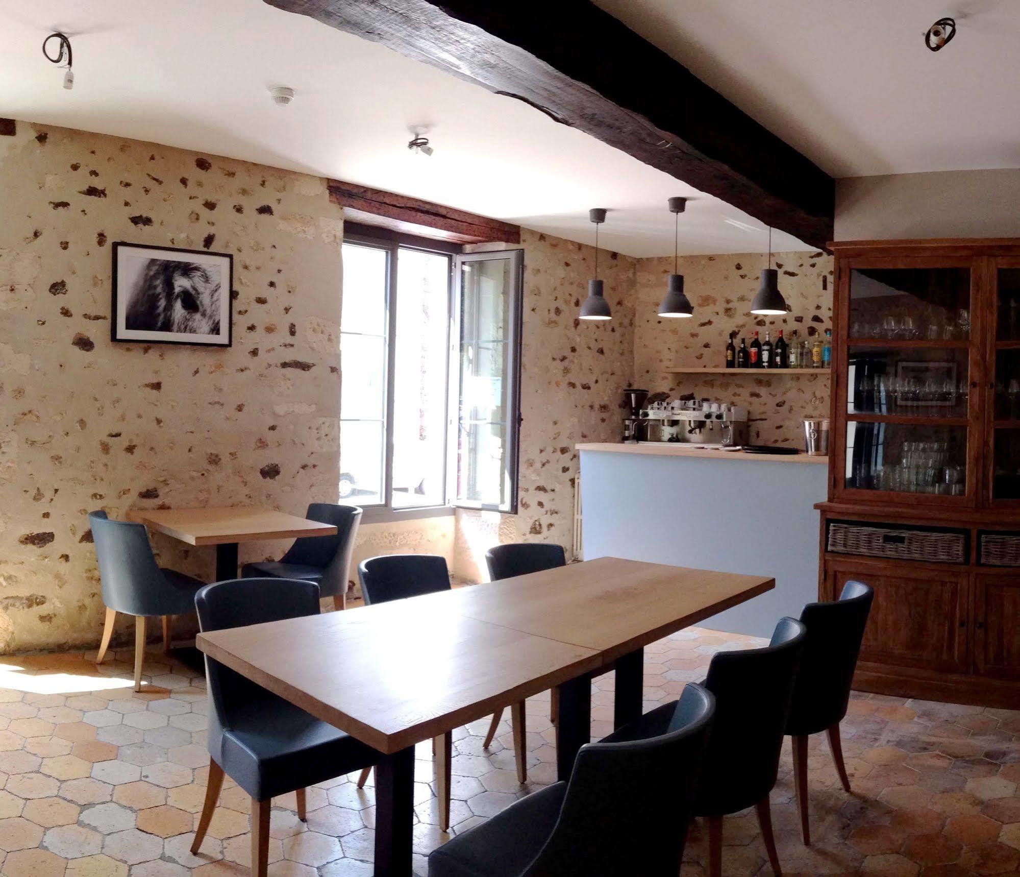 Logis - Auberge De L'Abbaye Thiron-Gardais Екстер'єр фото