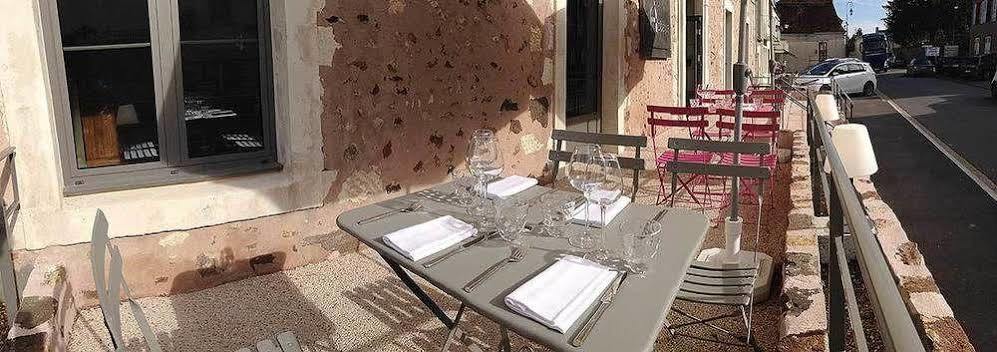 Logis - Auberge De L'Abbaye Thiron-Gardais Екстер'єр фото